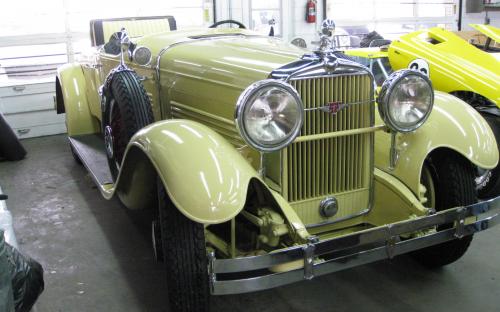 Stutz 8 interior restoration